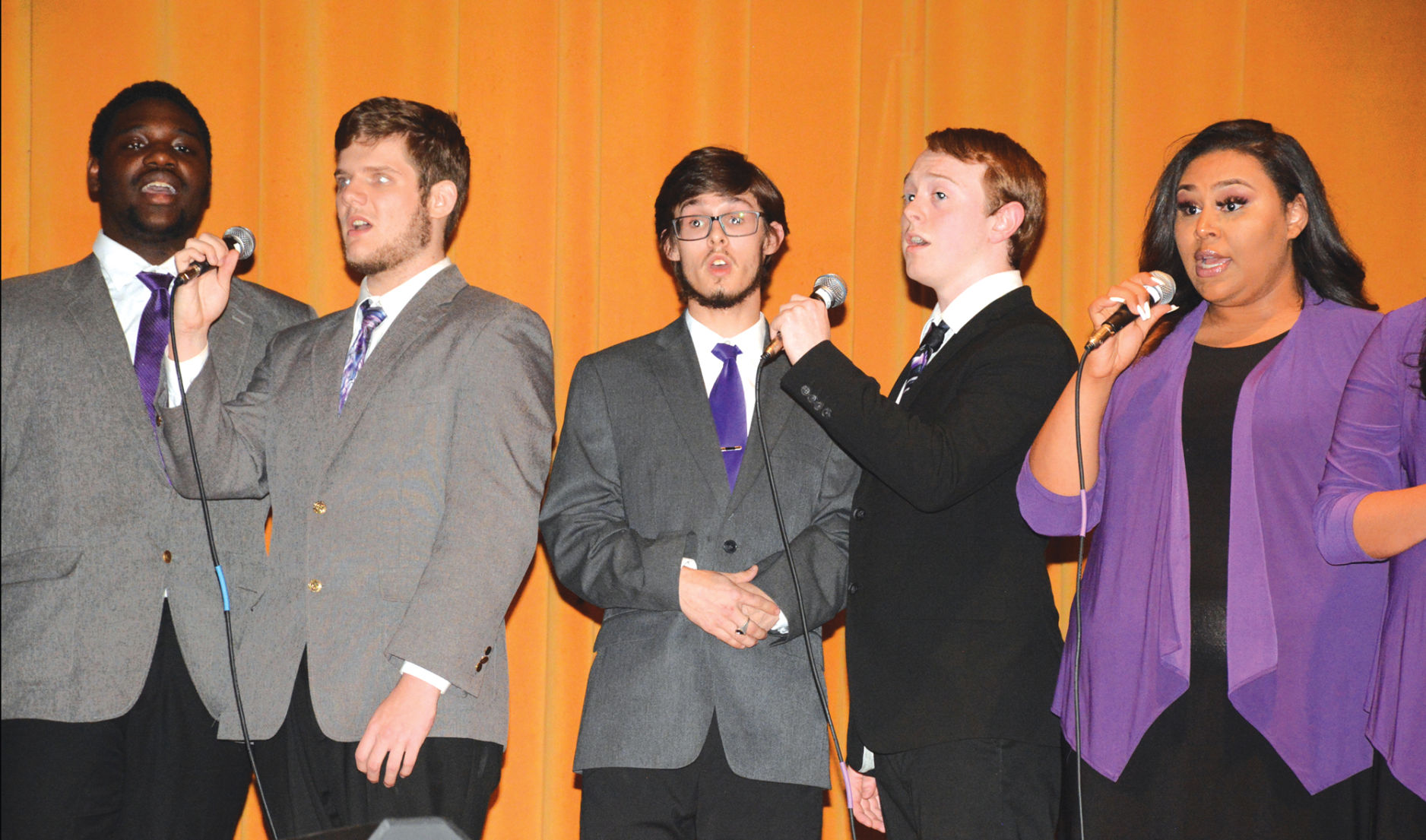 Students perform in fall concert